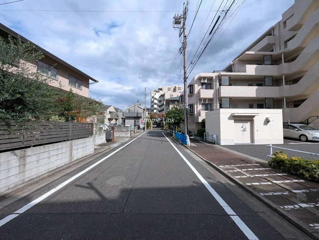 東建ニューハイツ赤塚公園　北側 前面道路